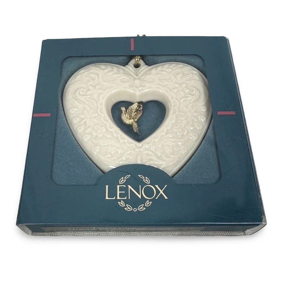 Lenox China Holiday Charm Collection Heart Ornament Ivory Gold Bird Tassel Box
